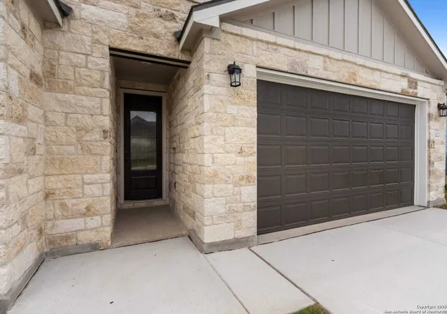 Photo 3 of Sale Pending at 11123 Lowder, San Antonio, TX 78233 | MLS# 1924327 | Listing updated on 2026-01-12