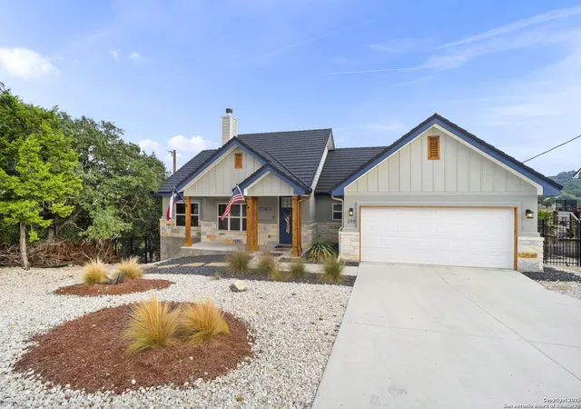 Photo 4 of Single family home for sale at 295 Delanoy Dr, Canyon Lake, TX 78133 | MLS# 1924358 | Listing updated on 2026-03-13