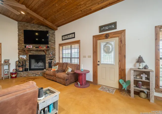 5th image of 462 Co Rd 763 B, Devine, TX 78016 | MLS# 1924397