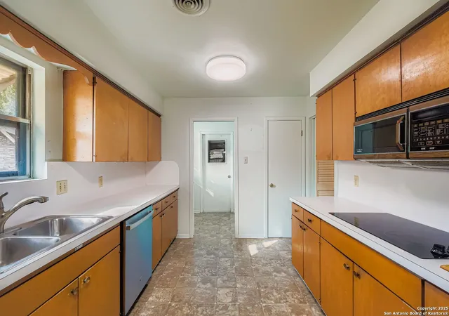 Photo 4 of Sale Pending at 742 Winfield, Windcrest, TX 78239 | MLS# 1924450 | Listing updated on 2026-03-04