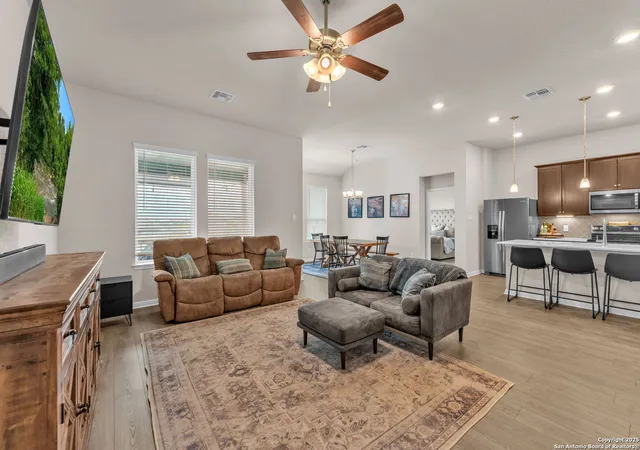 Photo 4 of Single family home for sale at 413 Cowboy Peak, Cibolo, TX 78108 | MLS# 1924469 | Listing updated on 2026-03-15