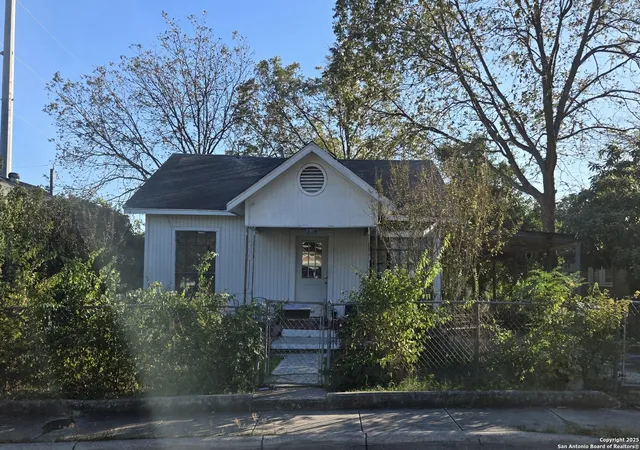 1st image of 1806 Santa Anna St, San Antonio, TX 78201 | MLS# 1924506