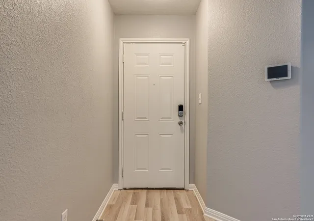 Photo 4 of Sale Pending at 5719 Hickory Cyn, San Antonio, TX 78252 | MLS# 1924519 | Listing updated on 2026-04-14