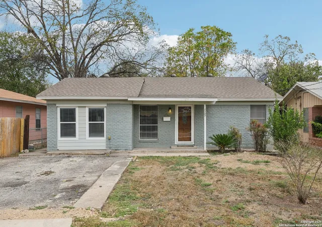2nd image of 2207 Ramona, San Antonio, TX 78201 | MLS# 1924538