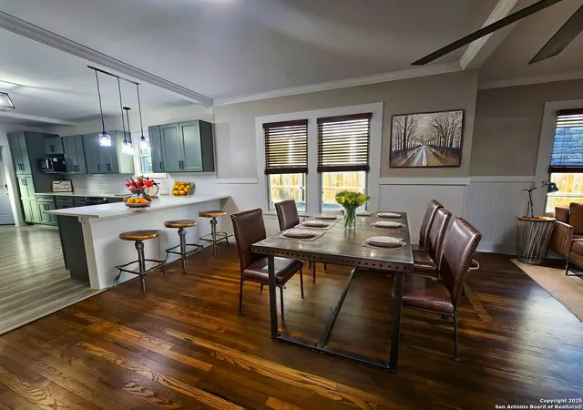 Photo 3 of Single family home for sale at 624 S Austin, Seguin, TX 78155 | MLS# 1924587 | Listing updated on 2026-03-30