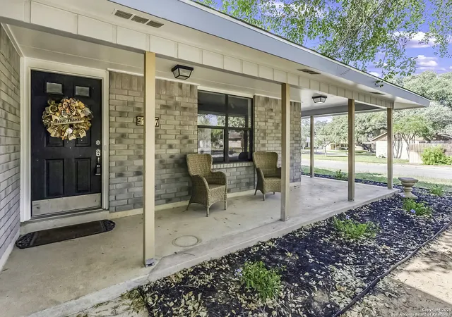 Photo 2 of Sale Pending at 1017 Abilene, Pleasanton, TX 78064 | MLS# 1924590 | Listing updated on 2025-12-16