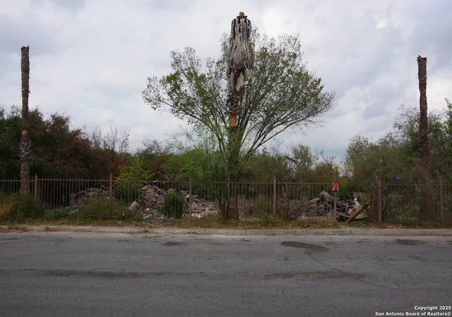 Photo 1 of Sale Pending at 7903 Mocking Bird, San Antonio, TX 78229 | MLS# 1924593 | Listing updated on 2026-02-09