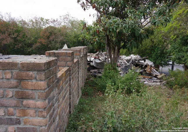 Photo 3 of Sale Pending at 7903 Mocking Bird, San Antonio, TX 78229 | MLS# 1924593 | Listing updated on 2026-02-09