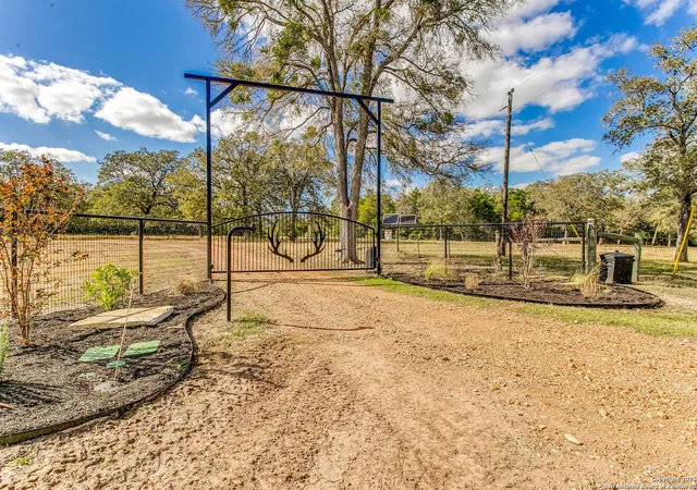 1st image of 408 Copeland Hill, Smithville, TX 78957 | MLS# 1924634