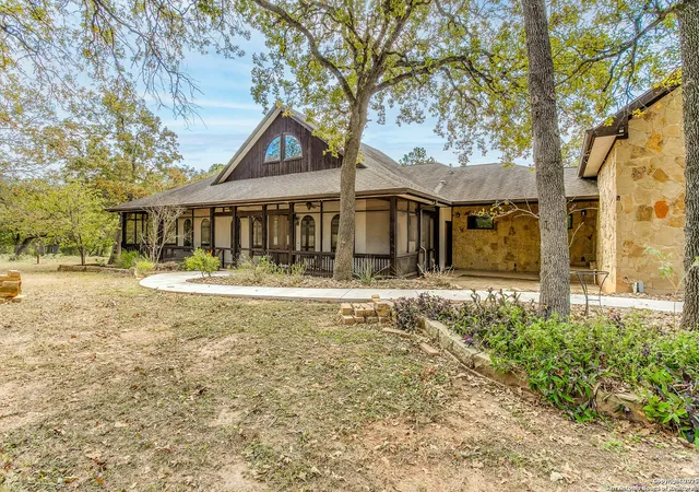 2nd image of 408 Copeland Hill, Smithville, TX 78957 | MLS# 1924634