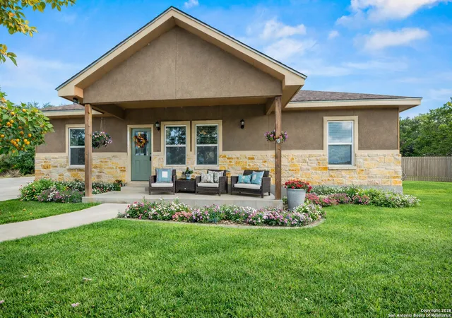 Photo 2 of Sale Pending at 220 Cody, Canyon Lake, TX 78133 | MLS# 1924643 | Listing updated on 2026-05-05