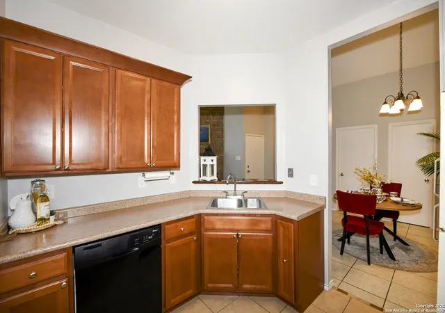 Photo 4 of Single family home for sale at 9536 W Dover Ridge, San Antonio, TX 78250 | MLS# 1924661 | Listing updated on 2026-03-07