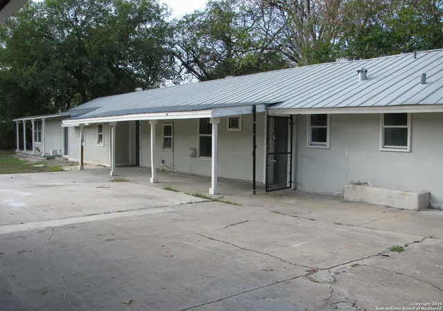 Multi family home for sale at 204 Division, San Antonio, TX 78214 | MLS# 1924662