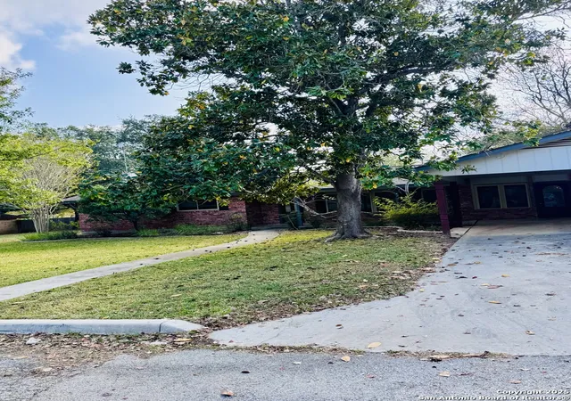 2nd image of 1705 Hickory, Floresville, TX 78114 | MLS# 1924678