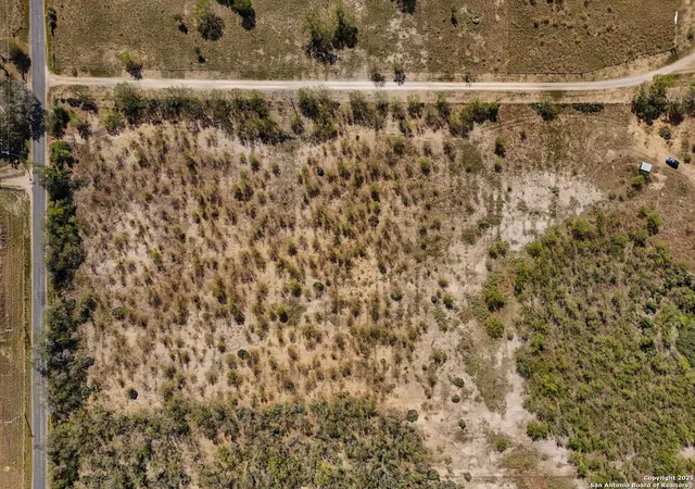 Photo 2 of Sale Pending at 632 County Rd 125, Elmendorf, TX 78112 | MLS# 1924688 | Listing updated on 2026-01-08