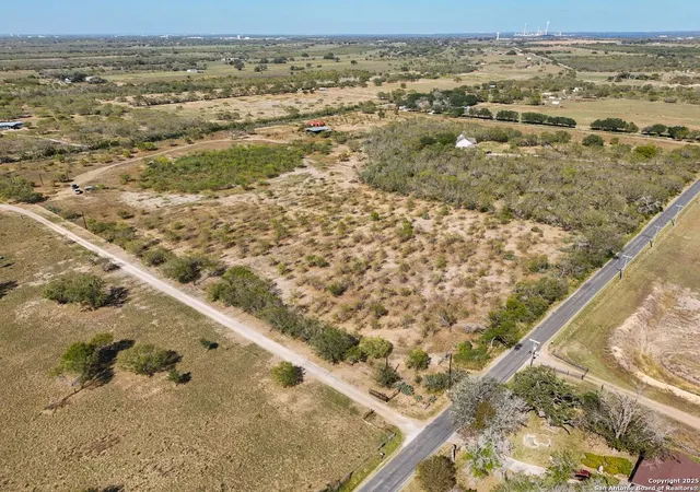Photo 3 of Sale Pending at 632 County Rd 125, Elmendorf, TX 78112 | MLS# 1924688 | Listing updated on 2026-01-08