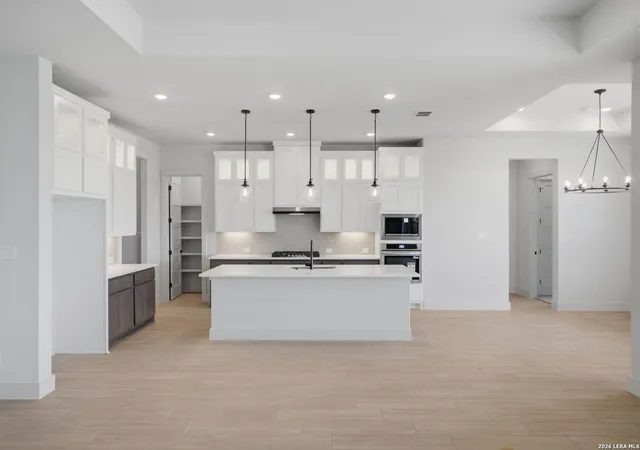 3rd image of 171 Pradera Ridge Dr, Floresville, TX 78114 | MLS# 1924703