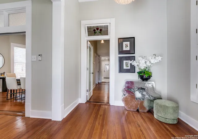 Photo 4 of Sale Pending at 922 N Pine, San Antonio, TX 78202 | MLS# 1924768 | Listing updated on 2026-01-14