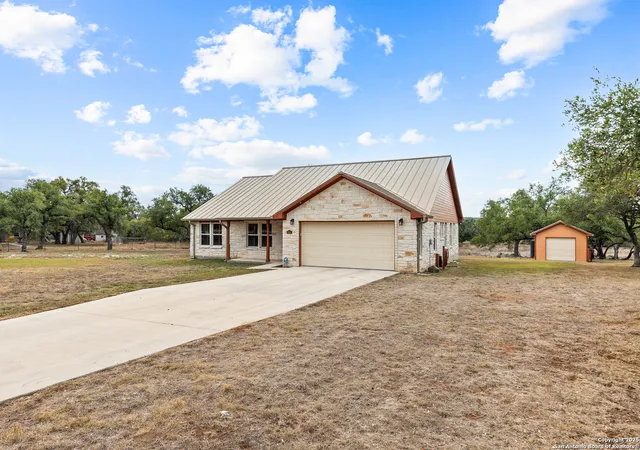 2nd image of 8101 Ozark, San Marcos, TX 78666 | MLS# 1924776