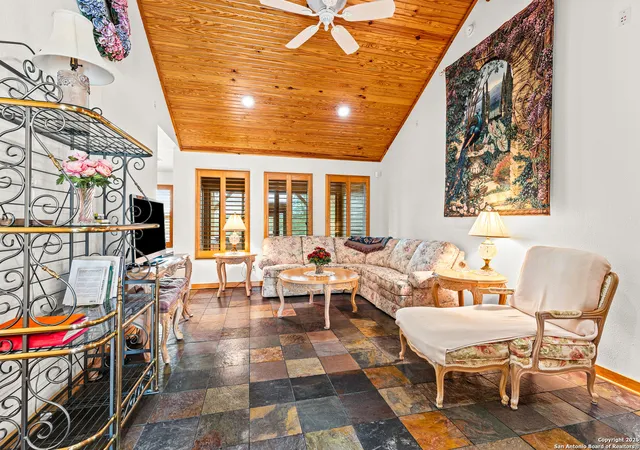 3rd image of 8101 Ozark, San Marcos, TX 78666 | MLS# 1924776