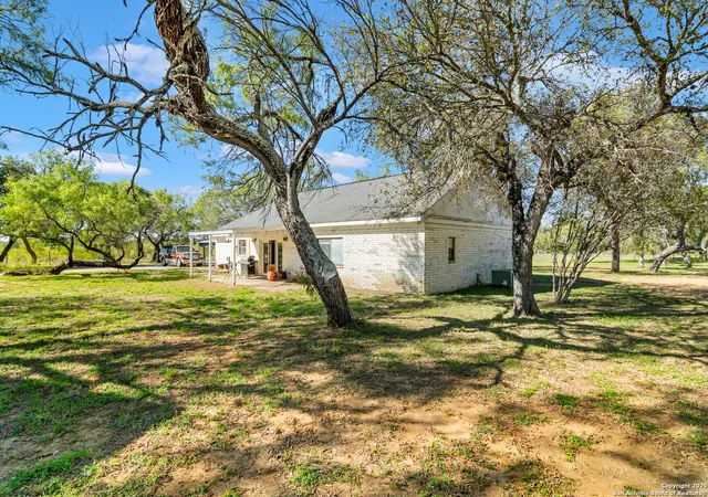 36th image of 719 County Road 653, Devine, TX 78016 | MLS# 1924808