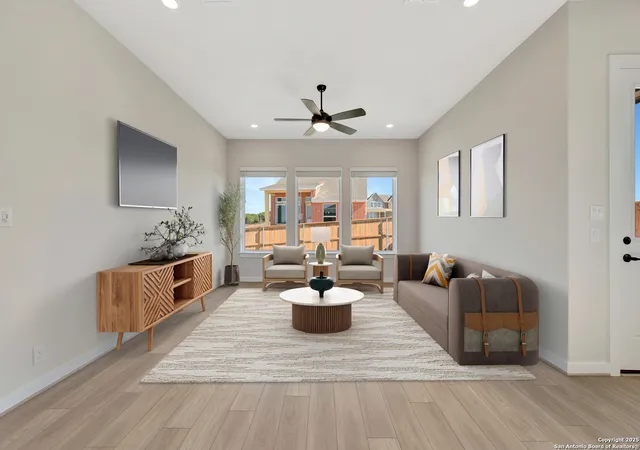 4th image of 111 Permila, New Braunfels, TX 78130 | MLS# 1924820