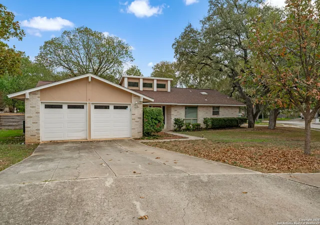 2nd image of 210 Sandhill, Universal City, TX 78148 | MLS# 1924852