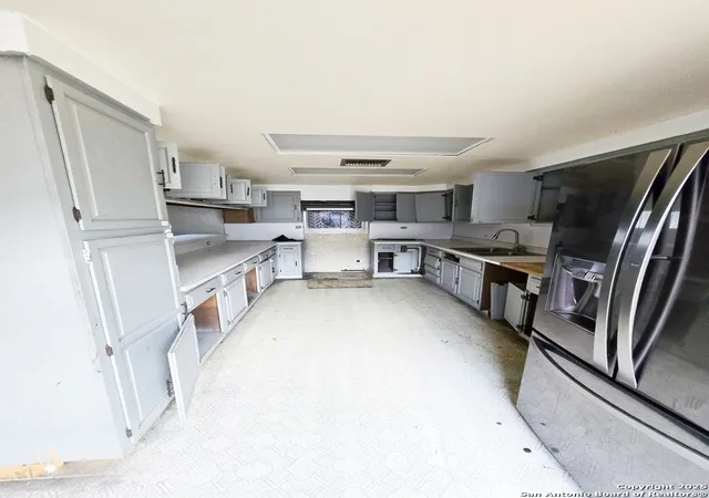 Photo 3 of Single family home for sale at 167 Jo Marie, San Antonio, TX 78222 | MLS# 1924951 | Listing updated on 2025-12-05