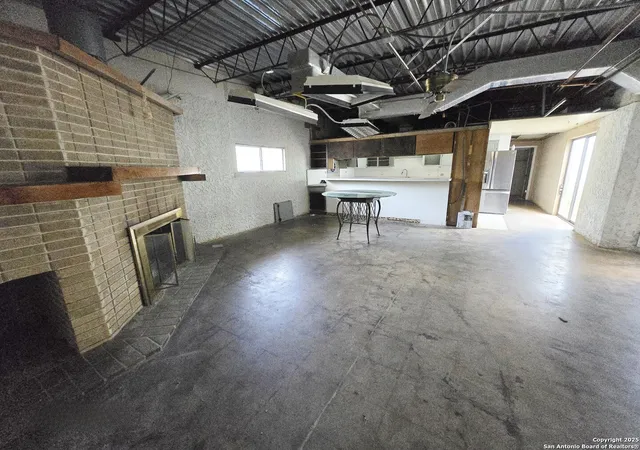 Photo 4 of Single family home for sale at 167 Jo Marie, San Antonio, TX 78222 | MLS# 1924951 | Listing updated on 2025-12-05