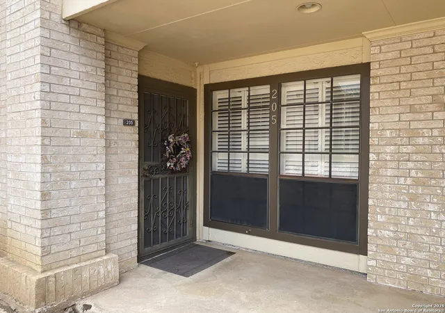 Photo 3 of Condo for sale at 165 W Rampart #205, San Antonio, TX 78216 | MLS# 1924964 | Listing updated on 2026-05-02
