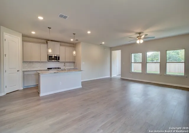 Photo 2 of Single family home for sale at 820 Little Pebble, New Braunfels, TX 78130 | MLS# 1925063 | Listing updated on 2026-02-02