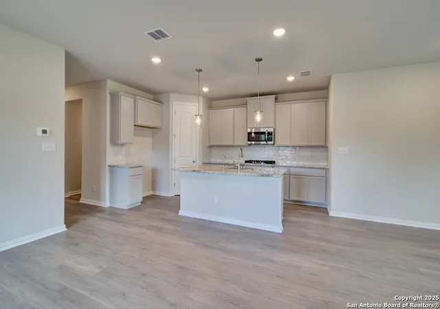 Photo 3 of Single family home for sale at 820 Little Pebble, New Braunfels, TX 78130 | MLS# 1925063 | Listing updated on 2026-02-02
