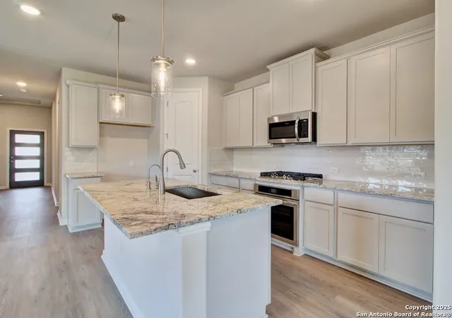 Photo 3 of Single family home for sale at 820 Little Pebble, New Braunfels, TX 78130 | MLS# 1925063 | Listing updated on 2026-02-02