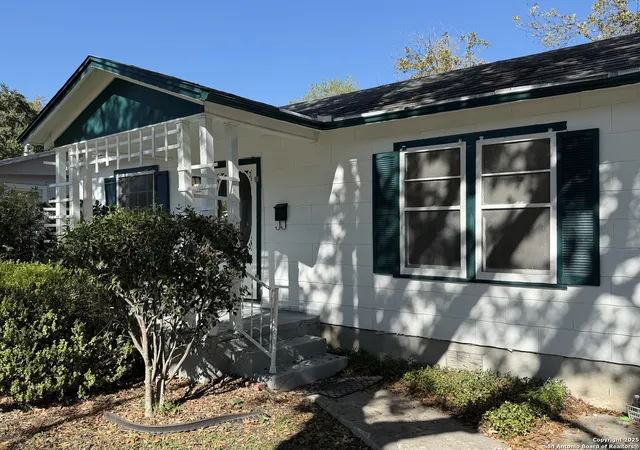 3rd image of 419 Walton, San Antonio, TX 78225 | MLS# 1925135