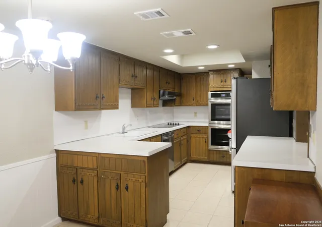 Photo 3 of Single family home for sale at 393 Fenwick Dr, Windcrest, TX 78239 | MLS# 1925153 | Listing updated on 2026-08-13