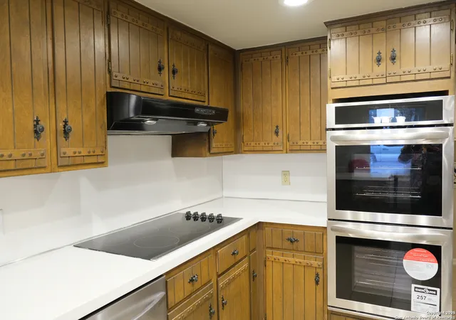 Photo 3 of Single family home for sale at 393 Fenwick Dr, Windcrest, TX 78239 | MLS# 1925153 | Listing updated on 2026-08-13