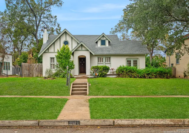 30th image of 247 E Rosewood, San Antonio, TX 78212 | MLS# 1925183