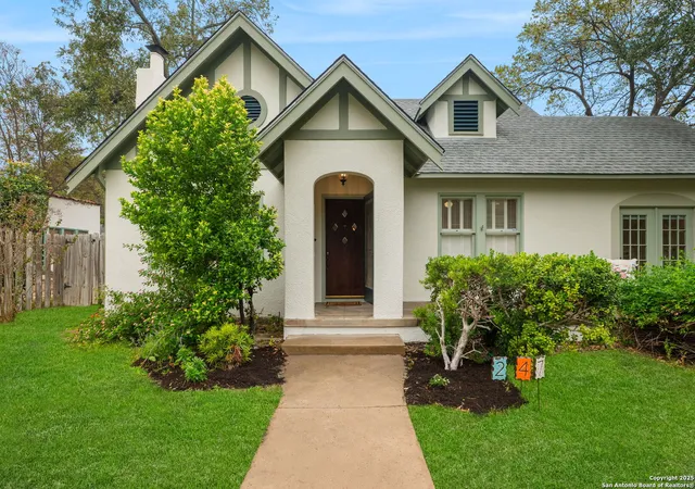 3rd image of 247 E Rosewood, San Antonio, TX 78212 | MLS# 1925183