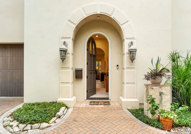 Photo 2 of Sale Pending at 205 Hubbard #2, San Antonio, TX 78209 | MLS# 1925185 | Listing updated on 2025-12-29