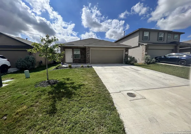 2nd image of 4051 Fort Palmer Blv, Saint Hedwig, TX 78152 | MLS# 1925189