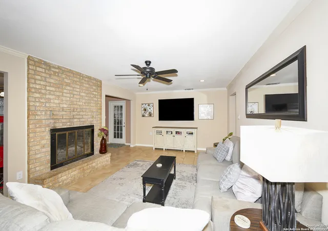 Photo 4 of Single family home for sale at 8315 Delphian, Universal City, TX 78148 | MLS# 1925208 | Listing updated on 2026-02-24