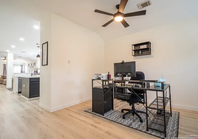 5th image of 13211 Regency Frst, San Antonio, TX 78249 | MLS# 1925253