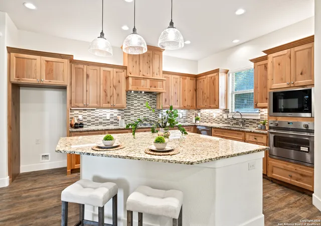 Photo 3 of Sale Pending at 1015 Broken Spoke, Canyon Lake, TX 78133 | MLS# 1925289 | Listing updated on 2025-12-22