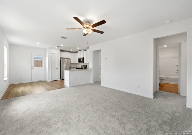 Photo 4 of Single family home for sale at 15203 Roebuck Canyon, Von Ormy, TX 78073 | MLS# 1925292 | Listing updated on 2026-02-17