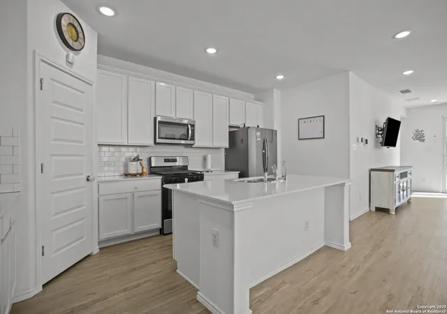 Photo 4 of Single family home for sale at 13222 Hagerd, Saint Hedwig, TX 78152 | MLS# 1925300 | Listing updated on 2026-03-06