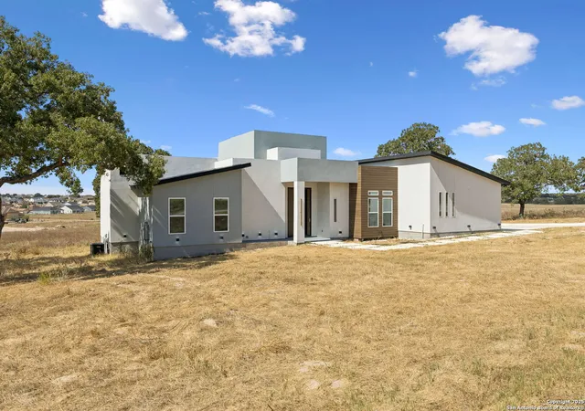 1st image of 147 Las Palomas, La Vernia, TX 78121 | MLS# 1925330