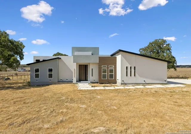 4th image of 147 Las Palomas, La Vernia, TX 78121 | MLS# 1925330