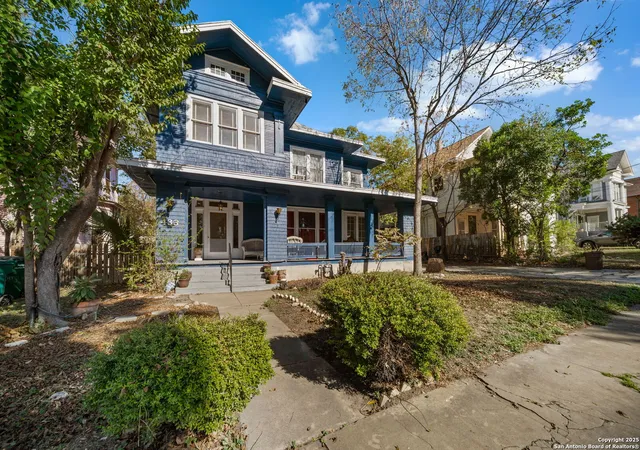 3rd image of 433 W Woodlawn Ave, San Antonio, TX 78212 | MLS# 1925353