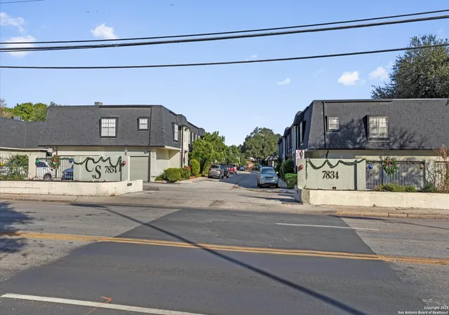 3rd image of 7834 Broadway, San Antonio, TX 78209