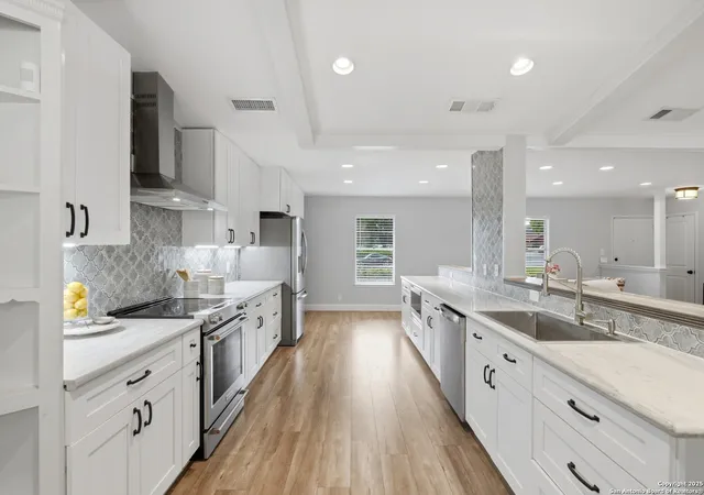 4th image of 3715 Minthill Dr, San Antonio, TX 78230 | MLS# 1925426